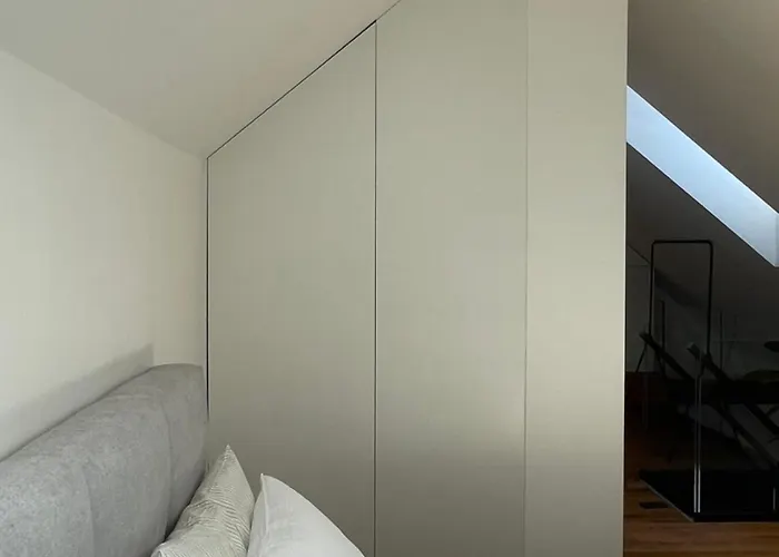 Parkside Designer Duplex Free Parking Appartement